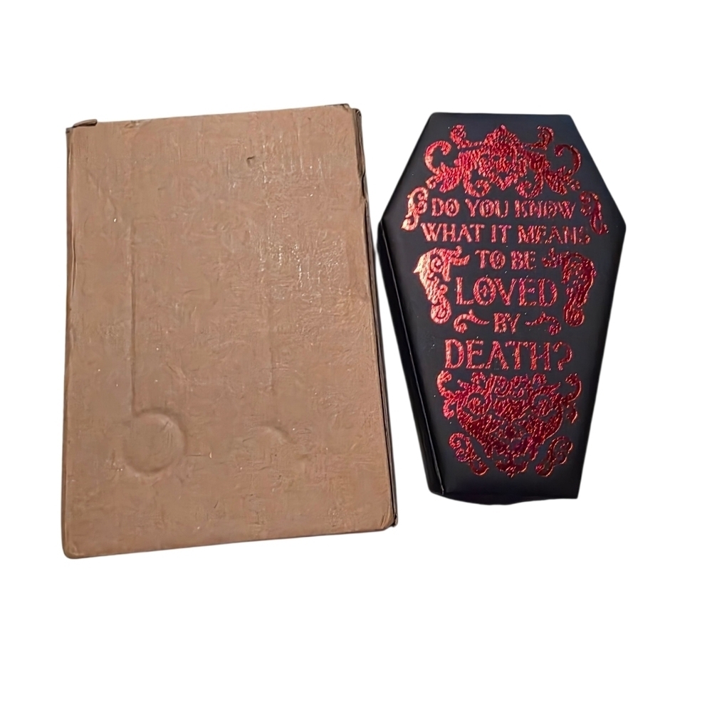 New Goth Black and Red Coffin-Shaped Jewelry Box - Picture 4 of 5